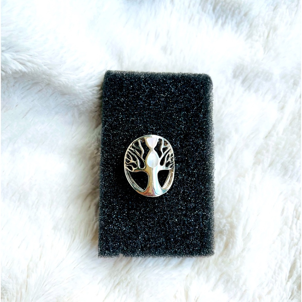 Mother of Pearl Inlay Tree of Life Ring size 7